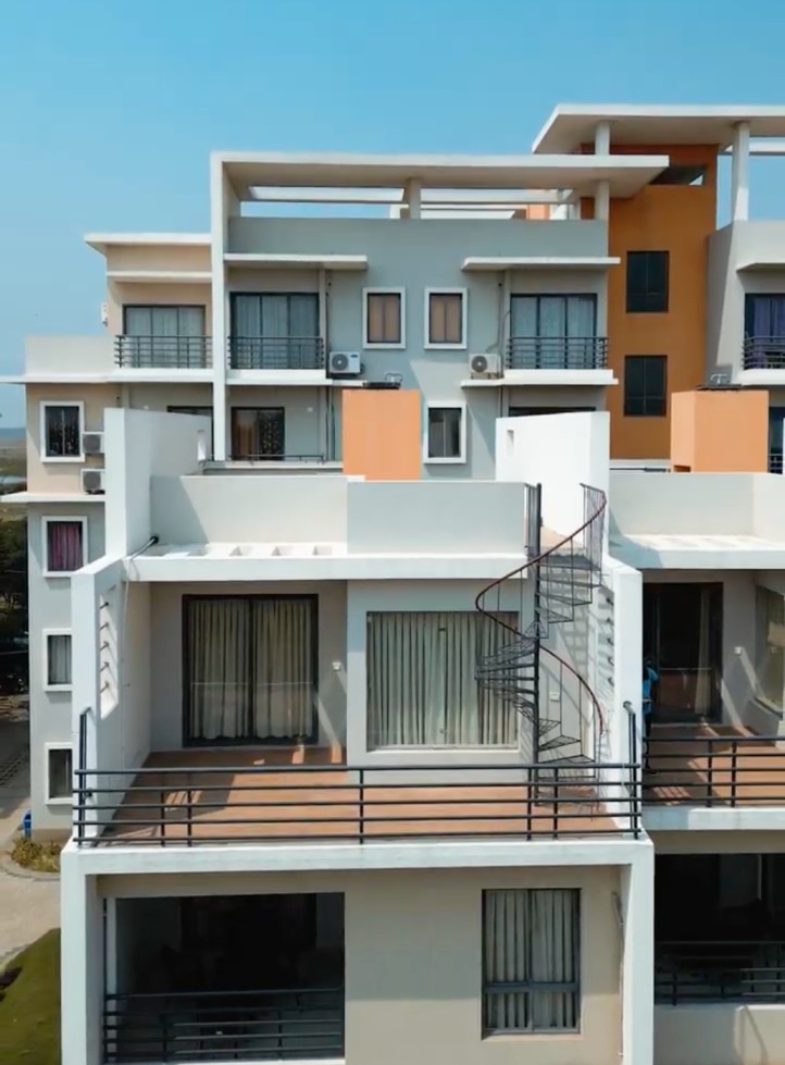 The Pearl Club Resort 3 rd image