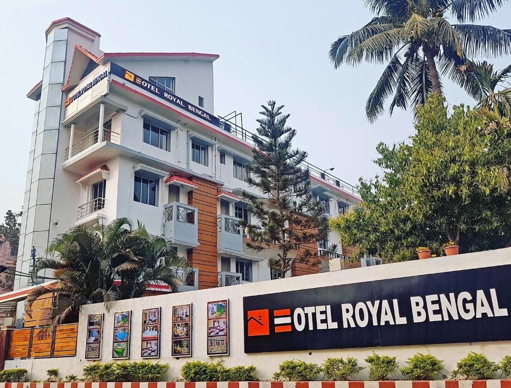 Lobby and seating area — Royal Bengal